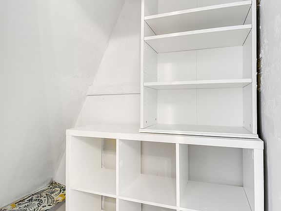 4th image of 796 Lincoln Pl APT 4