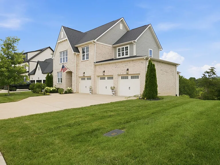 7628 Delancey Dr — Photo 63