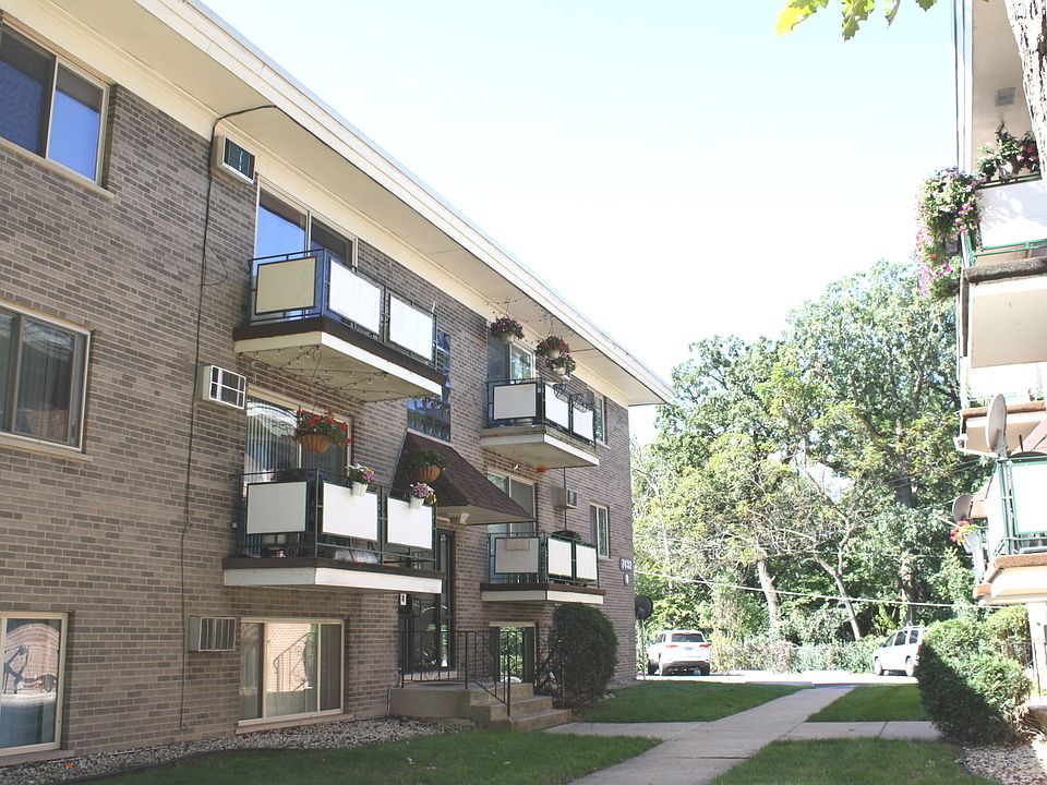 1st image of 7432 W 111th St #St807