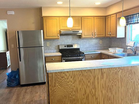 4th image of 219 Torrey Pines Drive