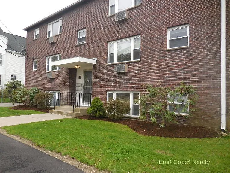 12 Cottage Ct #12 — Photo 6