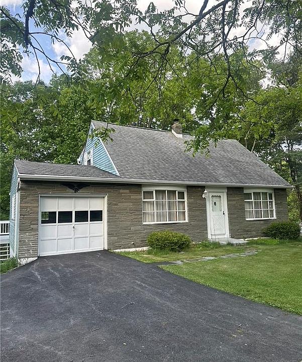 2nd image of 2593 Brookdale Rd
