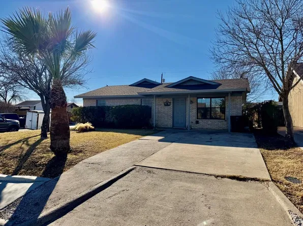 1296 Katy Dr, Eagle Pass, TX 78852