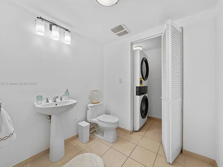 16699 Collins Ave #1710 — Photo 13