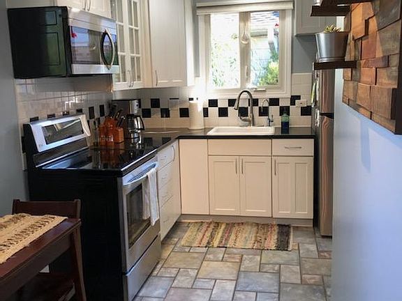 3rd image of 1075 E Villa Dr