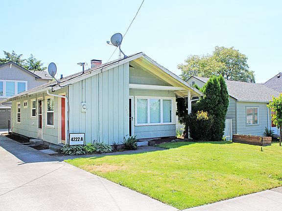 2nd image of 4222 SE Holgate Blvd #4222