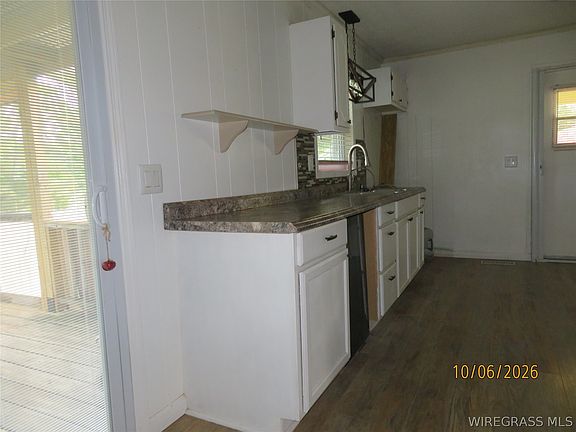 8th image of 1133 Oak Ave