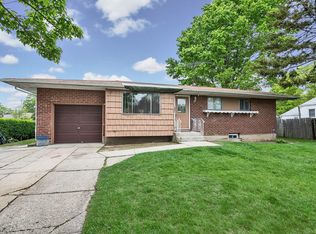 286 W 9th St, Deer Park, NY 11729