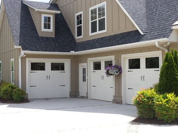 3rd image of 1474 Knob Hill Cir