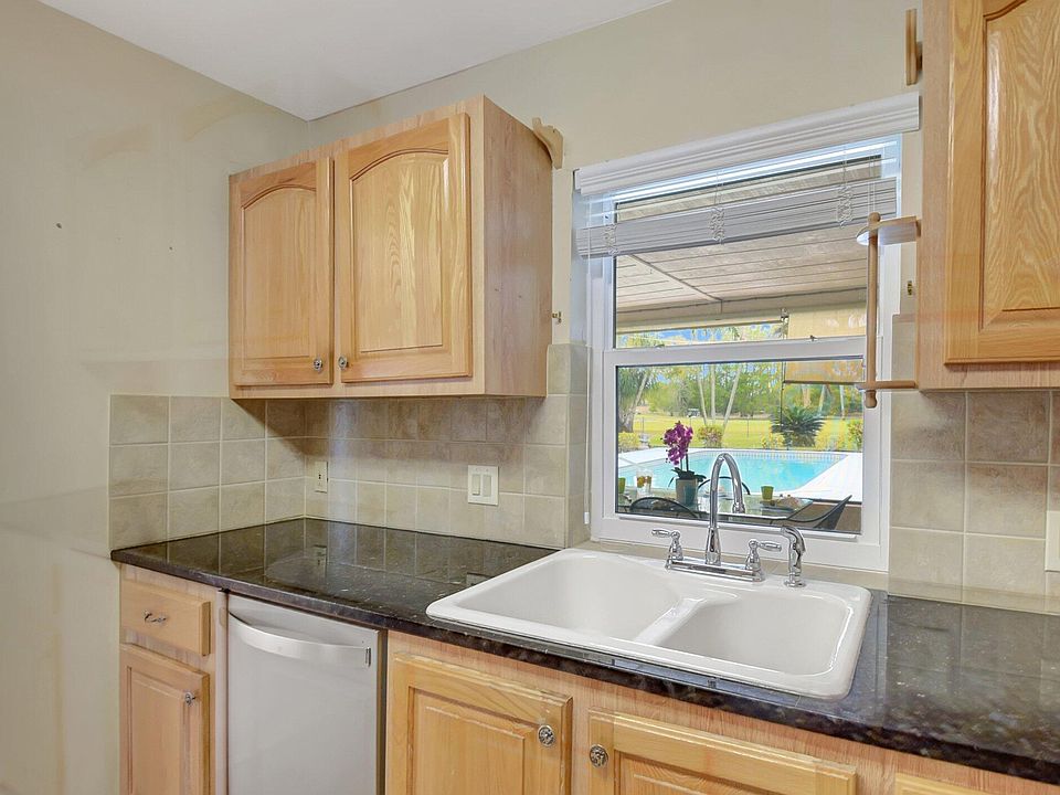 1st image of 7140 Bobalink Court
