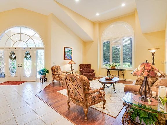 3rd image of 152 Vista Oak Dr
