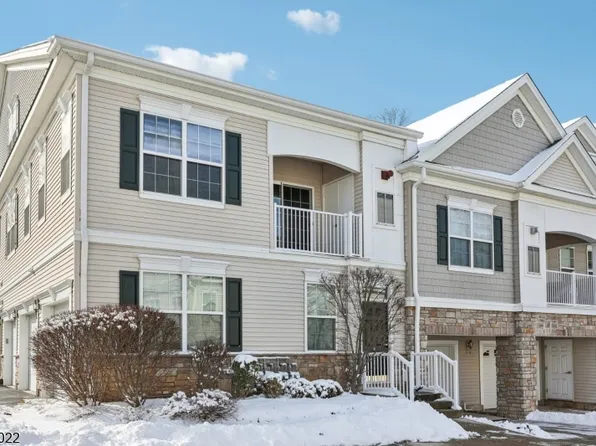 103 Stone Creek Ct, Hanover Twp., NJ 07981