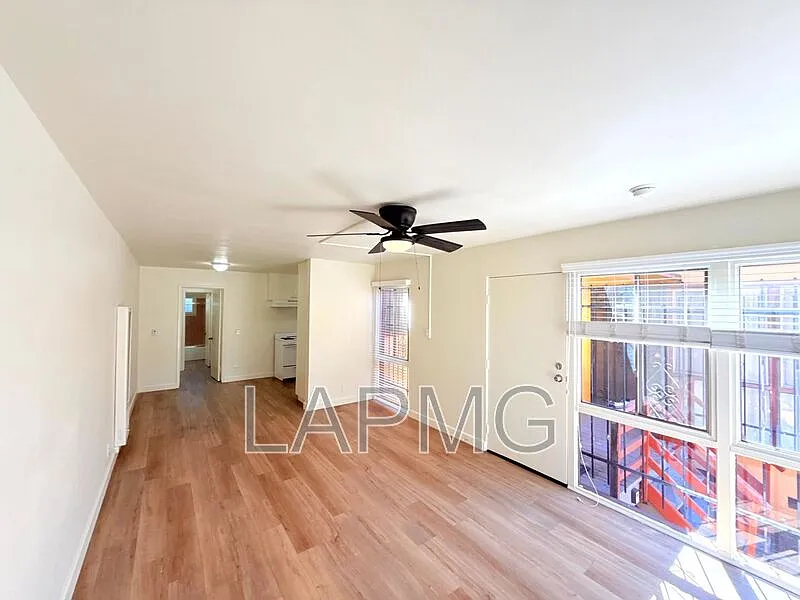 1 bed, 1.0 bath, $1,750 — Photo 3