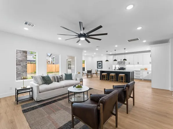 514 Melbourne St #A, Houston, TX 77022