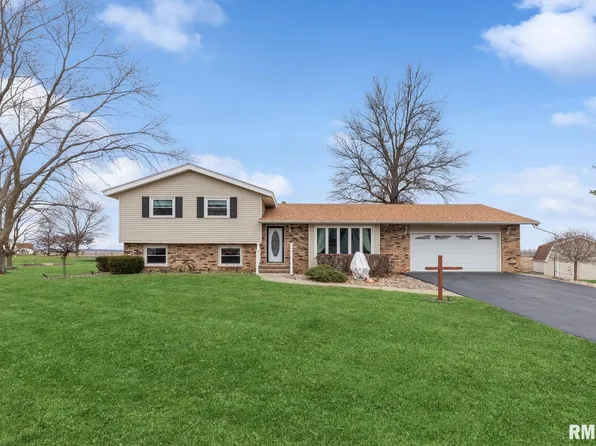 513 N 5th Ave, New Windsor, IL 61465