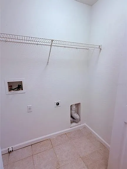 2529 Galliano Cir — Photo 16