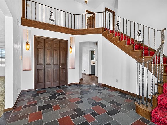 2nd image of 110 Spring Dr