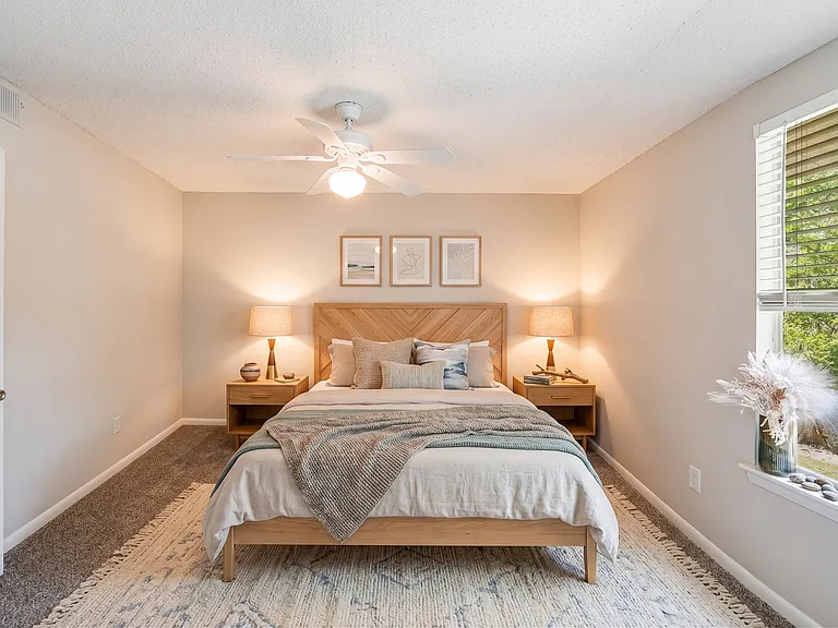 Pine Ridge Apartments — Photo 10
