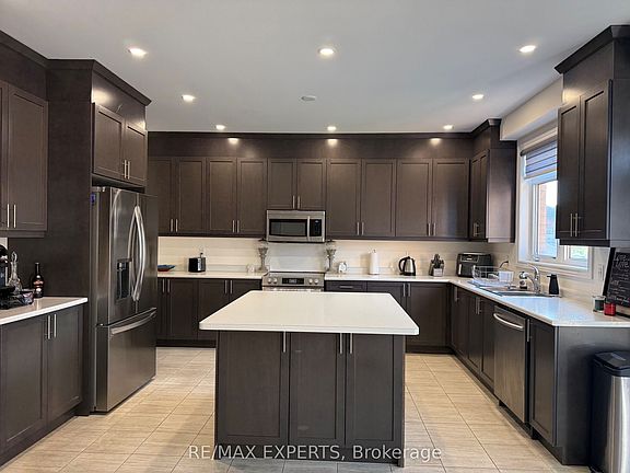 4th image of 1454 Tomkins Rd