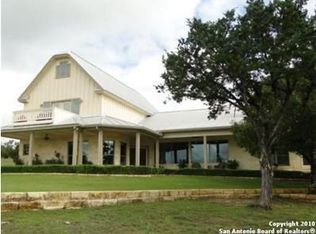 425 Dove Valley Dr, Center Point, TX 78010