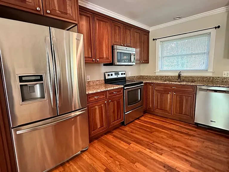 3221 Foxhall Rd — Photo 8