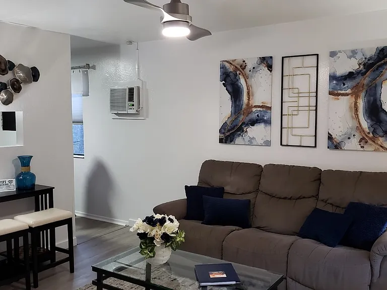 538 Lincoln Ave #1CVACATION — Photo 3