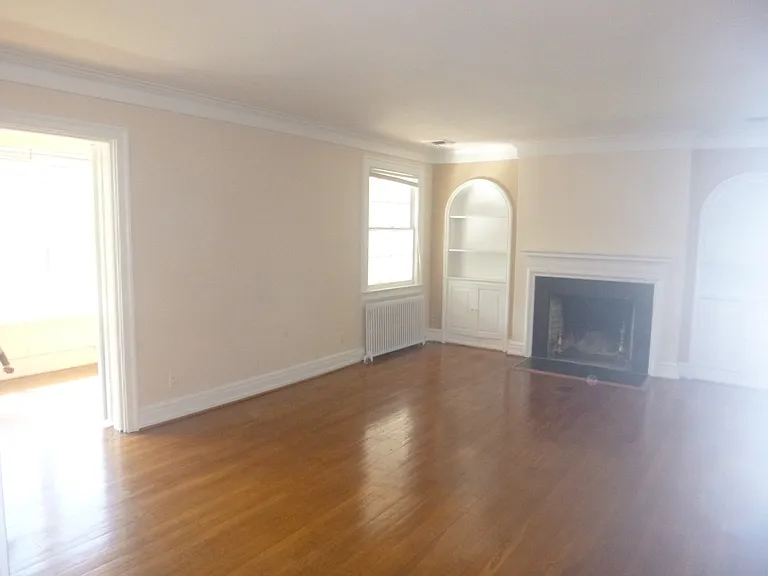 1220U Daniel Ave #UPSTAIRS — Photo 3