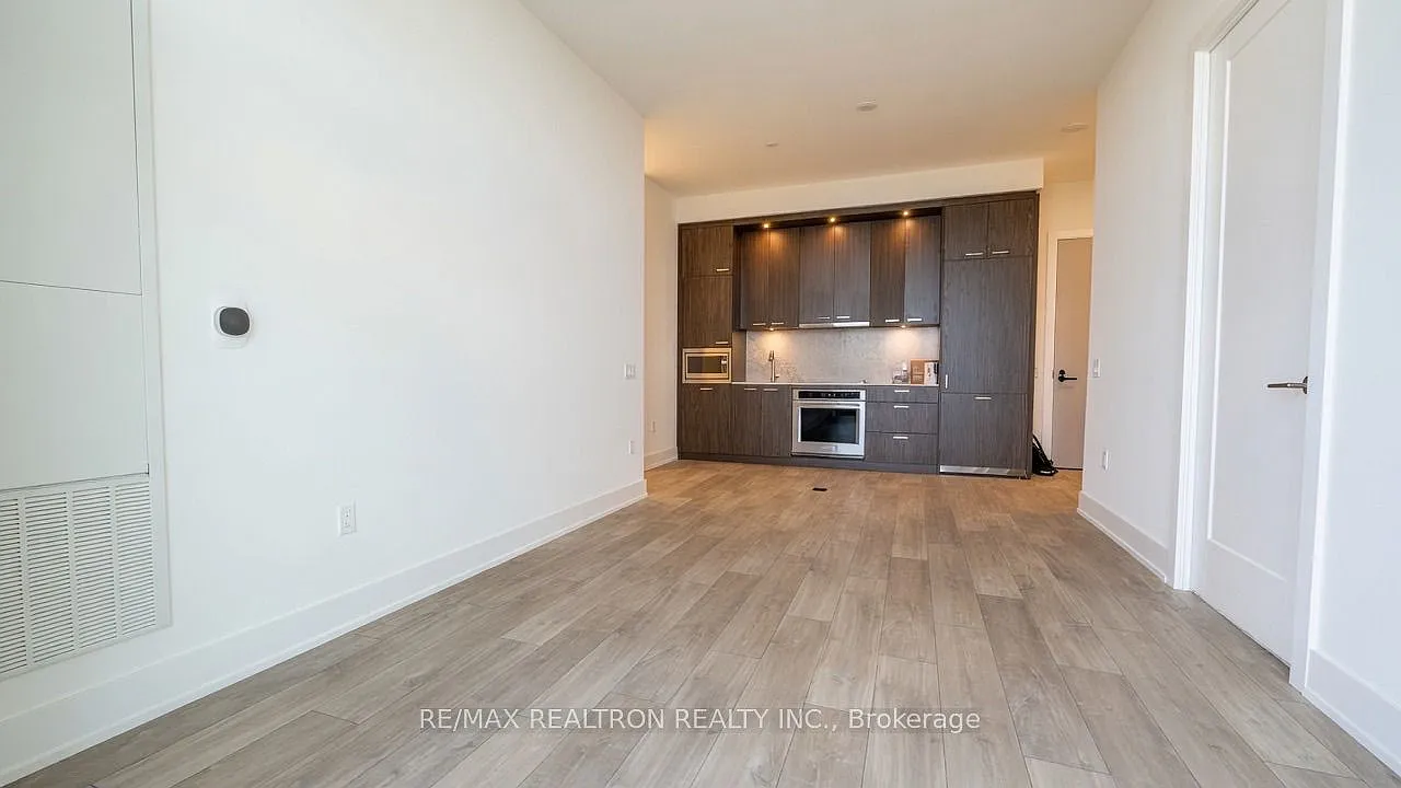 3 bed, $3,800 — Photo 2