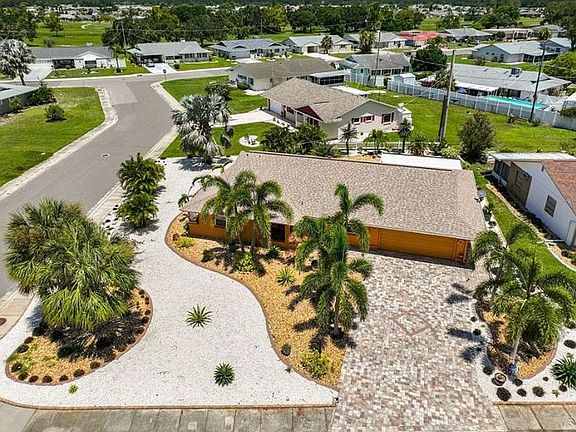 3rd image of 1801 El Rio Dr