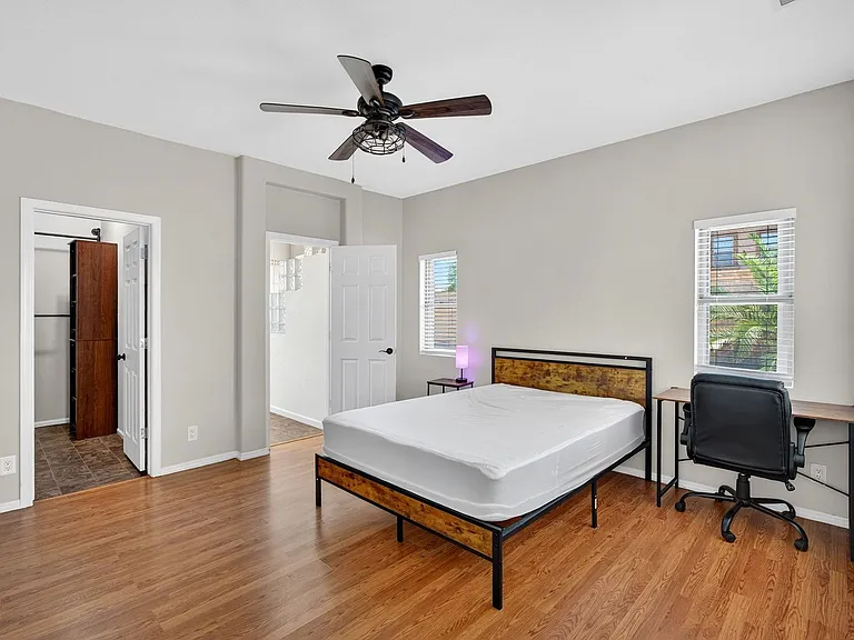 697 W Oak Tree Ln — Photo 12