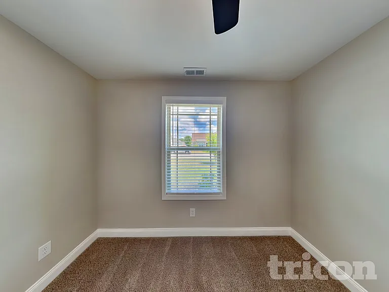 223 Fieldstone Ln — Photo 12