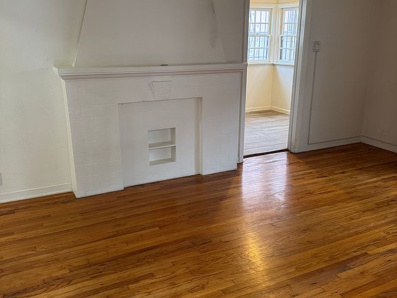 4th image of 5767 San Vicente Blvd #5767