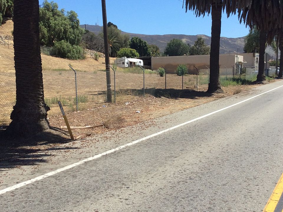 2nd image of 3052 N Ventura Ave