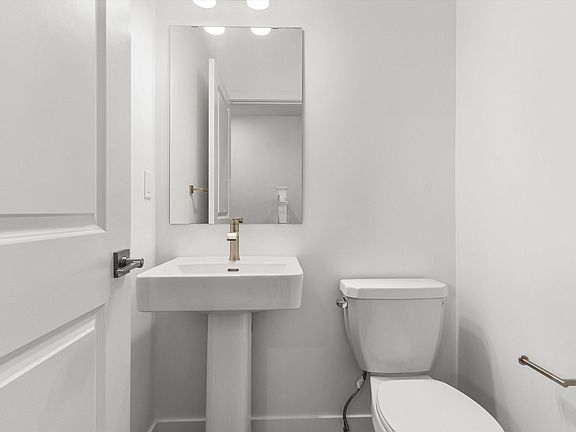 4th image of 2812 190th St NW
