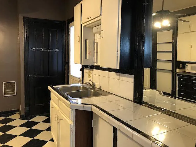 1821 F St #2 — Photo 9