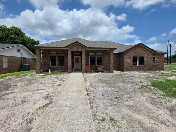 13602 River Forest Dr, Corpus Christi, TX 78410
