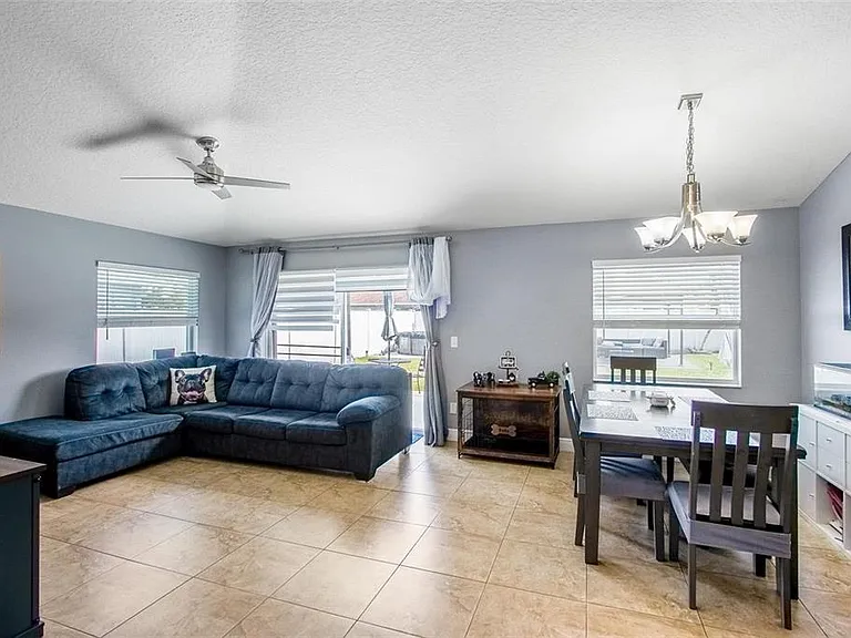 3111 Turnberry Blvd — Photo 8
