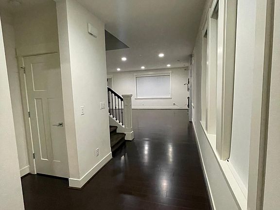 Entrance - Hall way