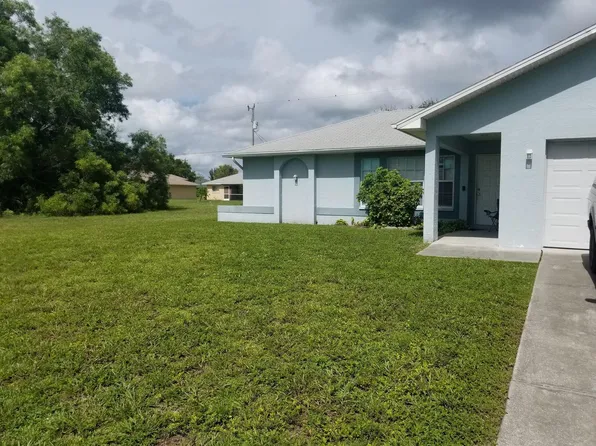 17 NE 16th Pl, Cape Coral, FL 33909