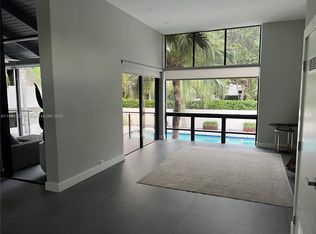 615 Harbor Cir, Key Biscayne, FL 33149