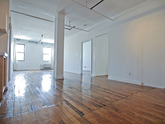 3rd image of 400 S 2nd St APT 501