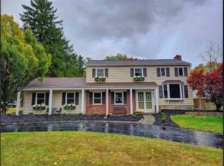 981 Pear Tree Ln, Webster, NY 14580