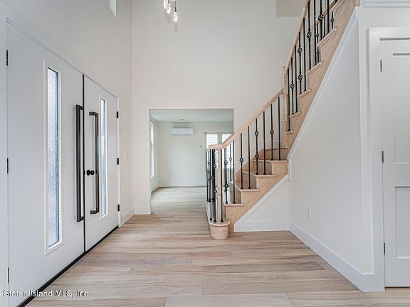 5th image of 54 Cedarcliff Rd