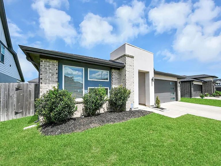 3306 Dagostino Creek Dr — Photo 3