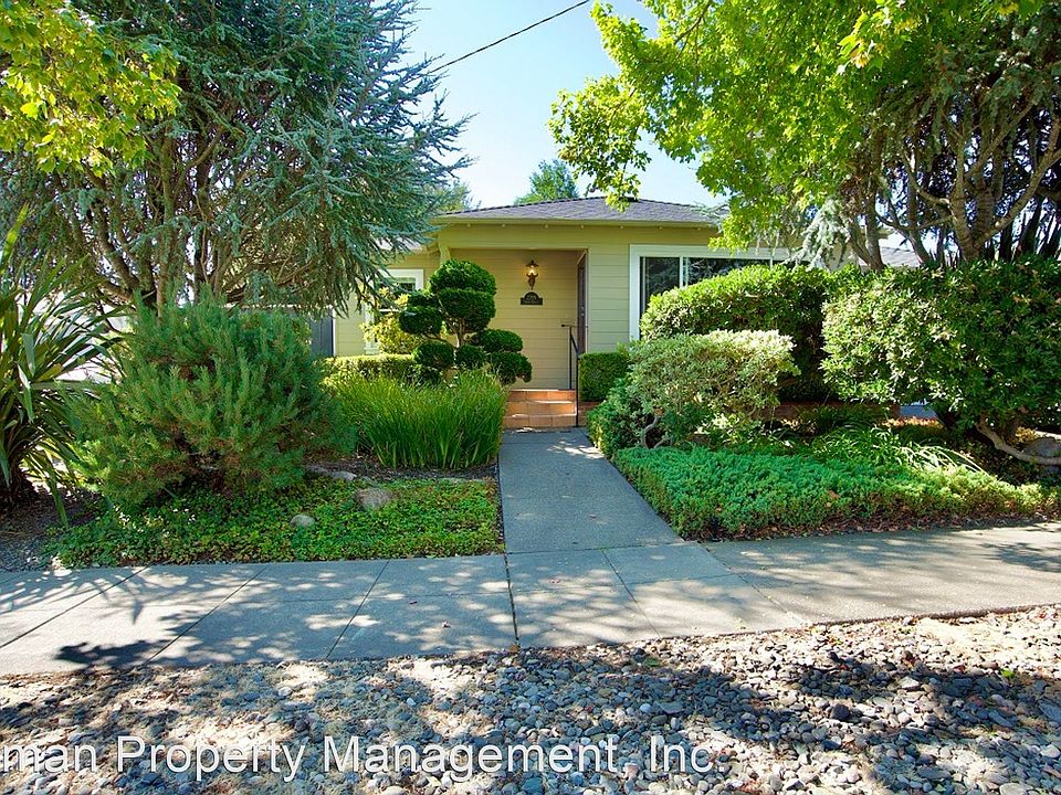 1st image of 2759 Idaho St