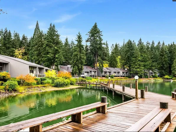 6355 137th Ave NE APT 310, Redmond, WA 98052