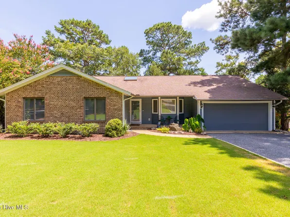 106 Fox Run Court, West End, NC 27376