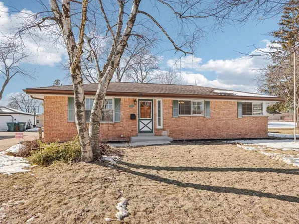 5215 Morningside DRIVE, Greendale, WI 53129