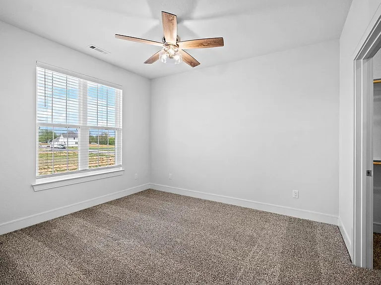 6465 Courtland Ave — Photo 14