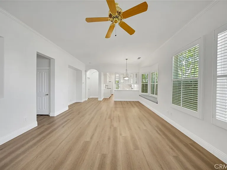 2 Gardengate Ln — Photo 11
